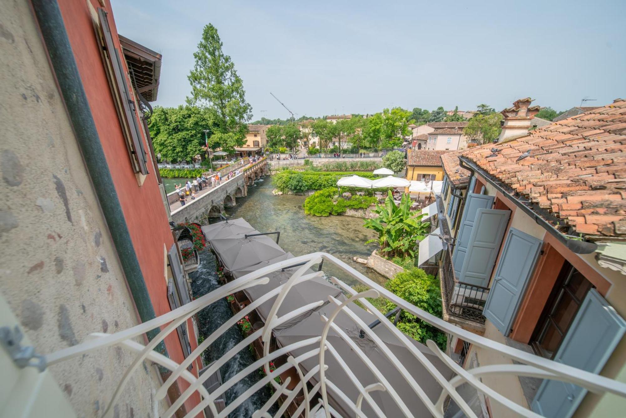 Regia Rosetta - Royal Rooms Borghetto Valeggio sul Mincio Buitenkant foto